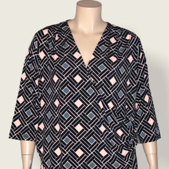 Jennifer Lopez | 3/4 Sleeve Geometric V-Neck Plus Sized Dress | Size 0X - Picture 3 of 11